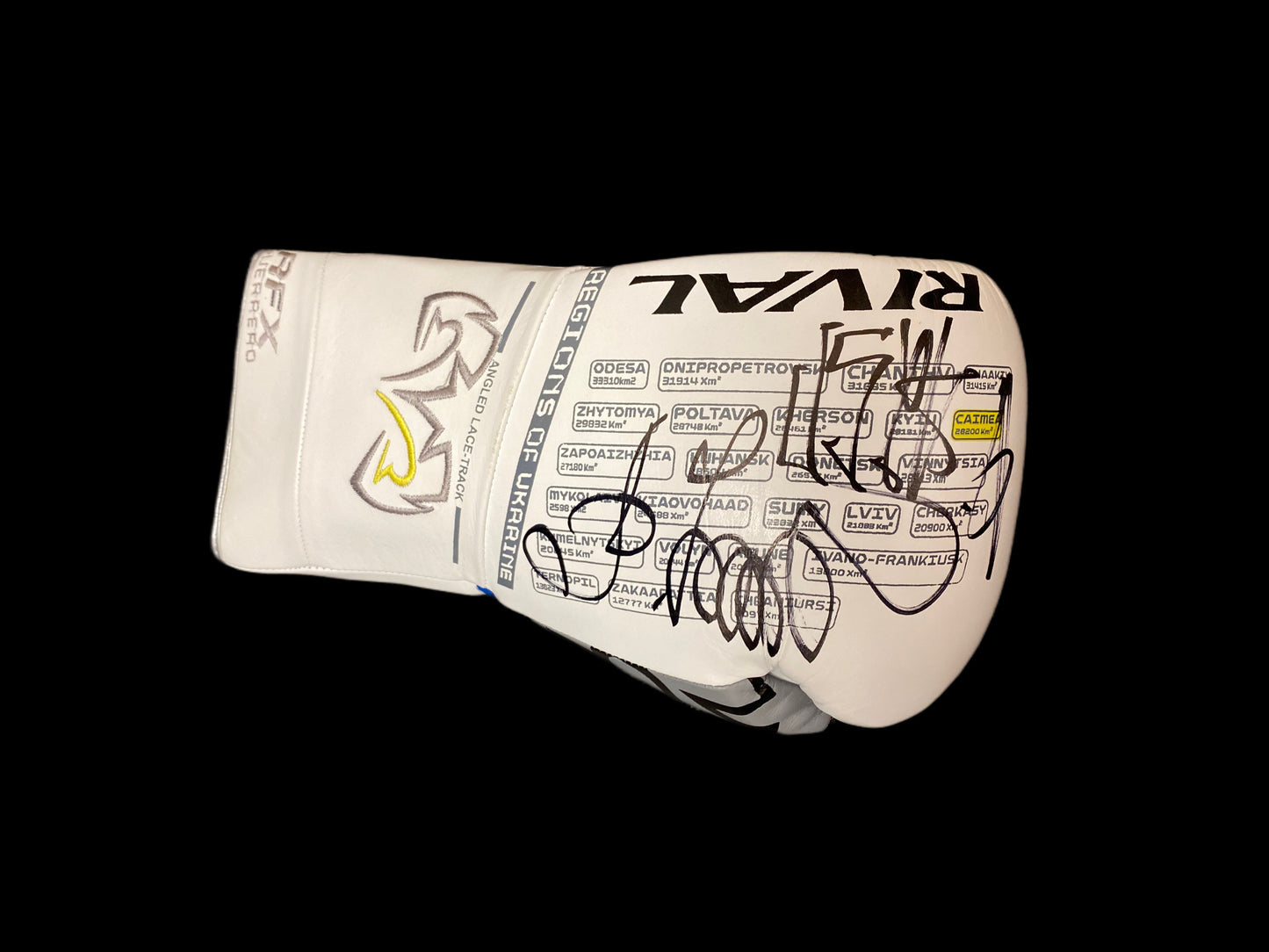 Oleksandr Usyk Hand Signed Dubois Glove Replica 4