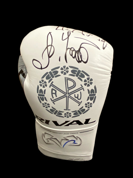 Oleksandr Usyk Hand Signed Dubois Glove Replica 6