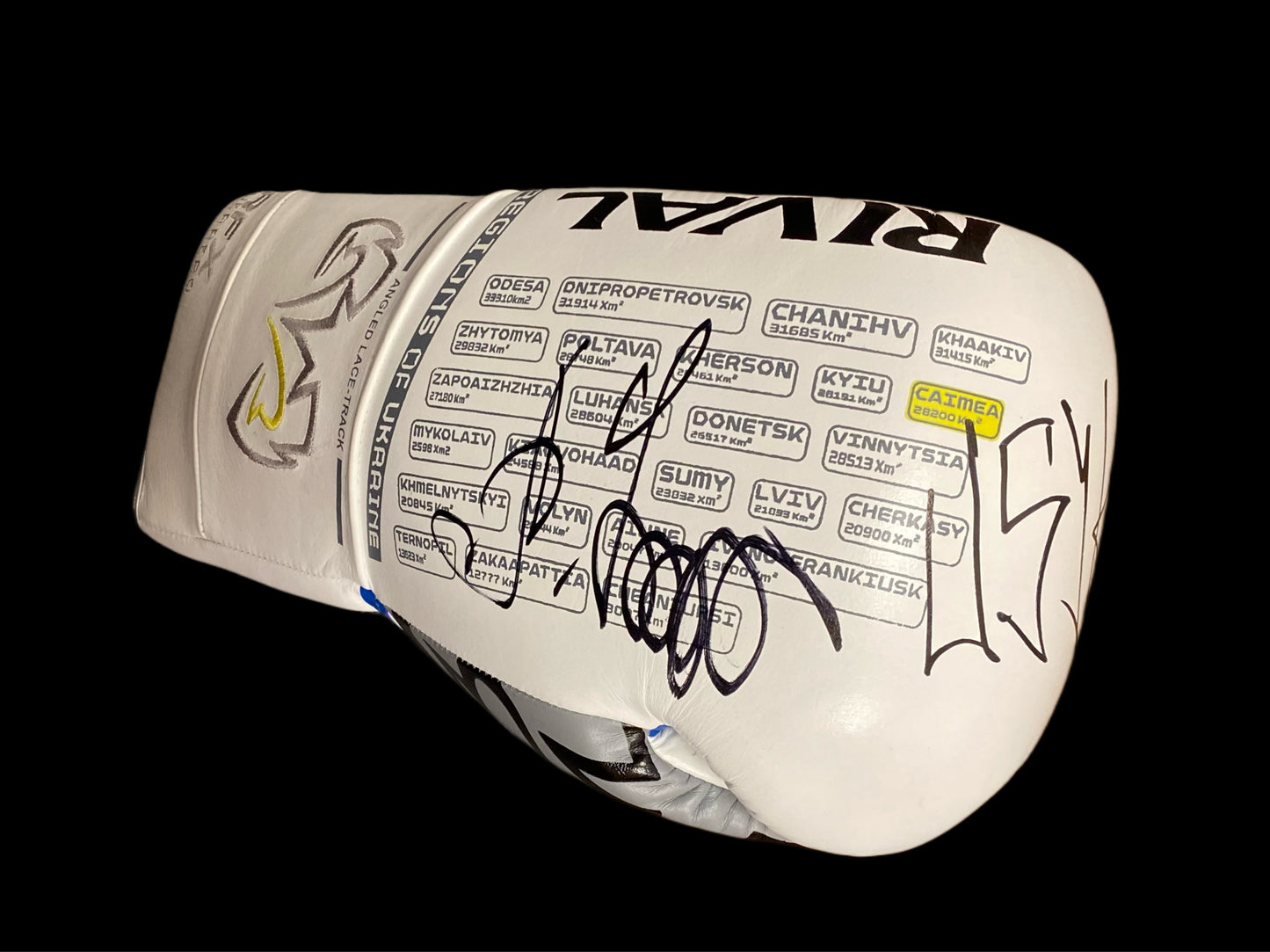 Oleksandr Usyk Hand Signed Dubois Glove Replica 3