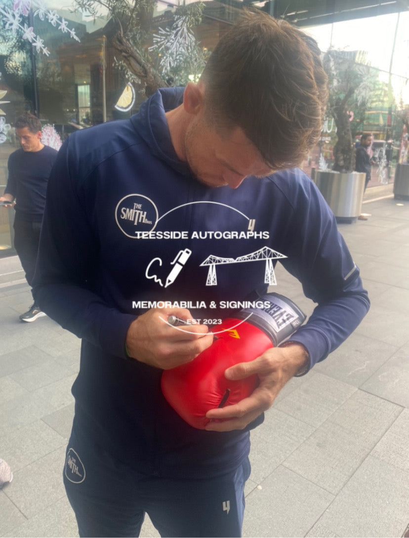 Callum “Mundo” Smith Hand Signed Boxing Glove.