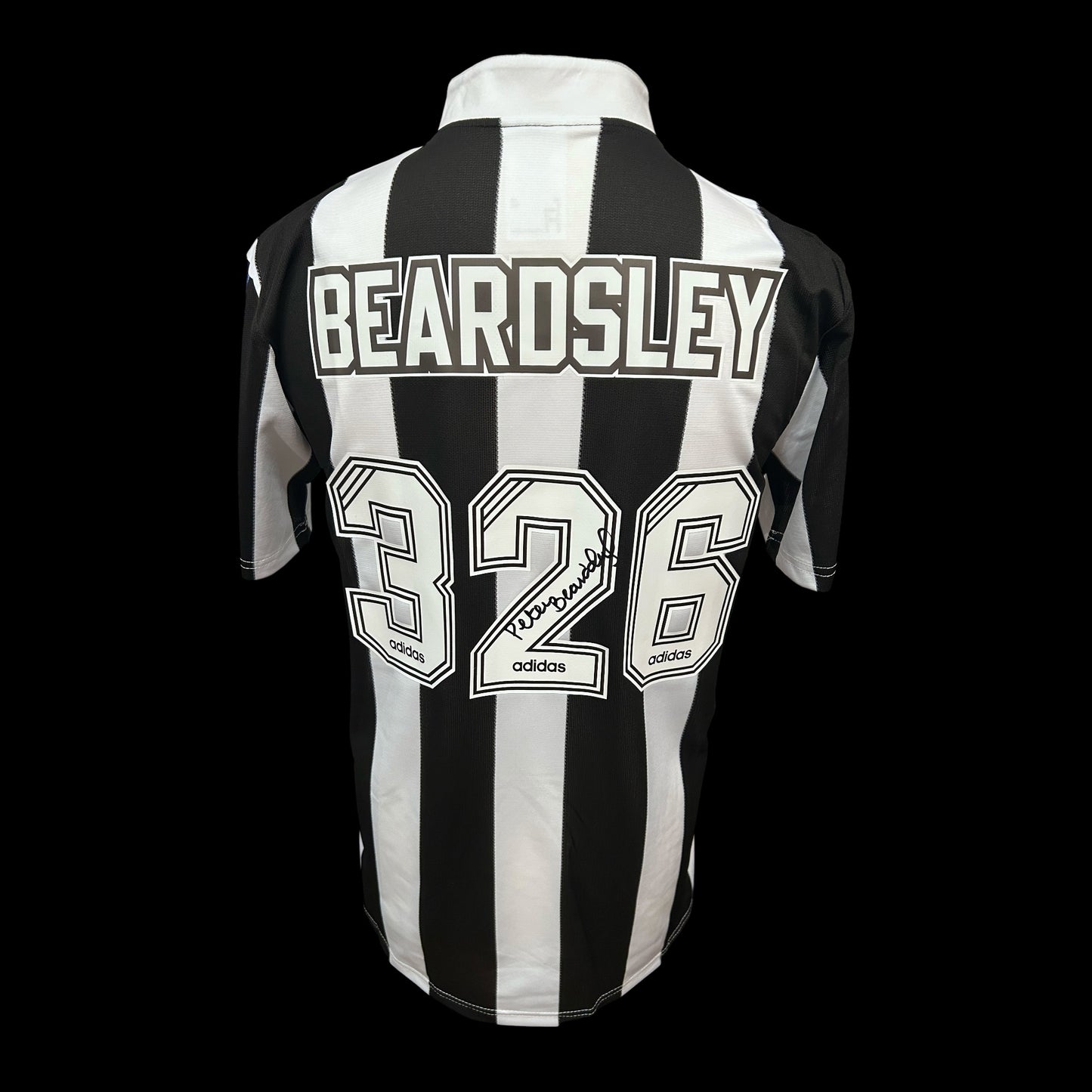 Peter Beardsley Newcastle United 326 Appearances Hand Signed Home 1995-96 Shirt