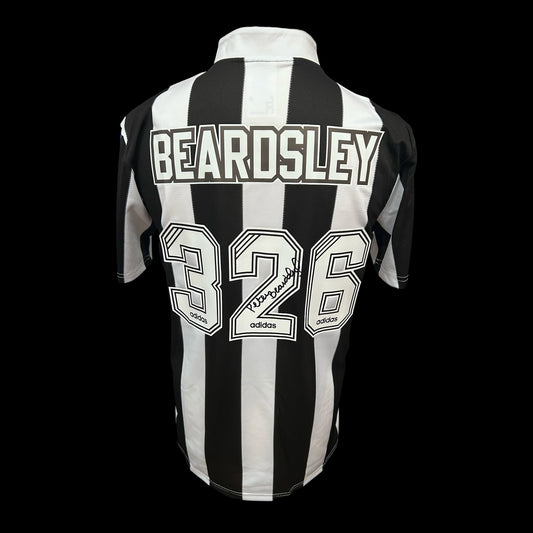 Peter Beardsley Newcastle United 326 Appearances Hand Signed Home 1995-96 Shirt