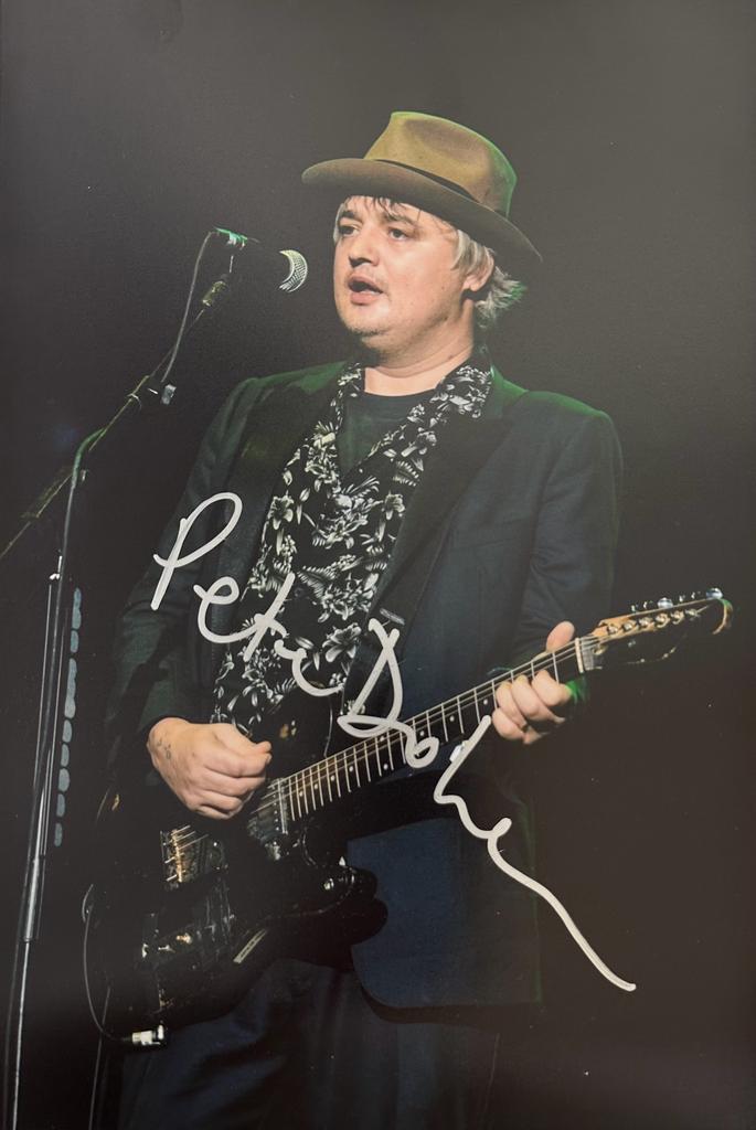 Pete Doherty “The Libertines” Hand Signed 12 X 8” Photograph (Photo 1)