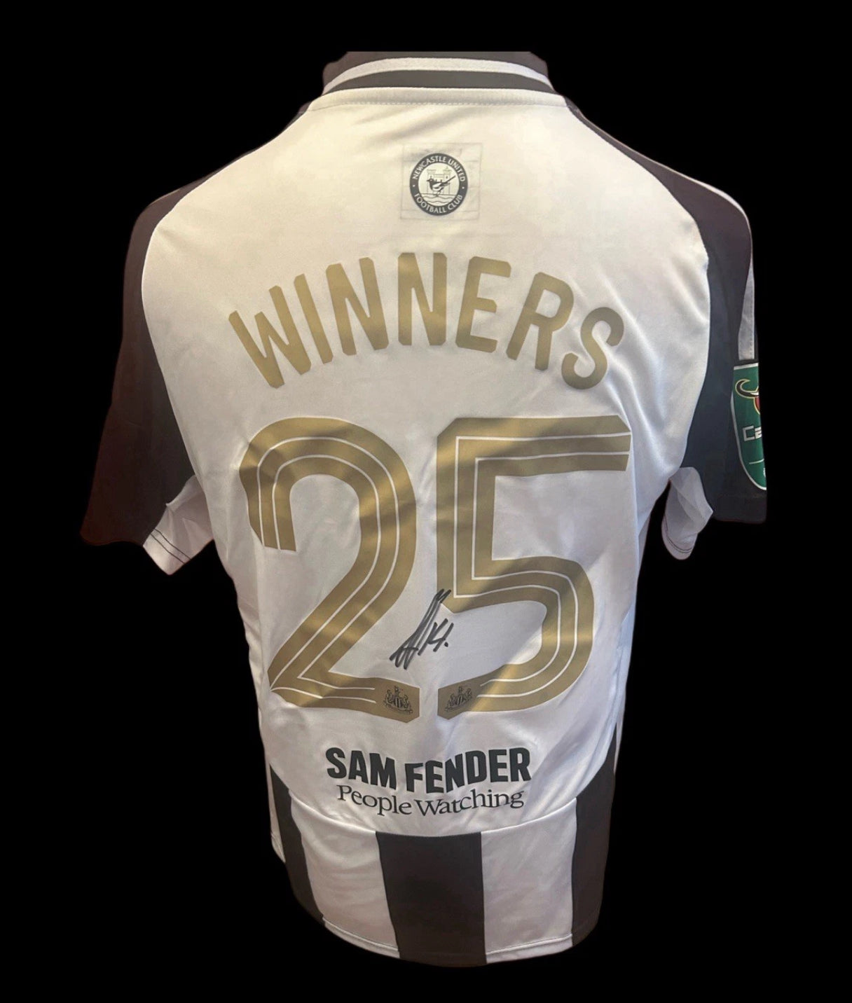 Alexander Isak Newcastle United Caraboa Cup “WINNERS 25” Hand Signed Home Shirt