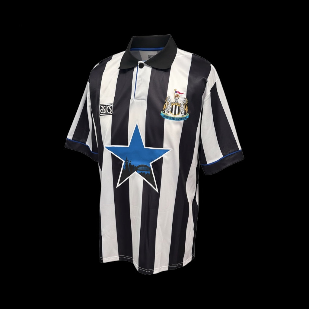 Peter Beardsley Newcastle United 1993-95 Hand Signed Home Shirt